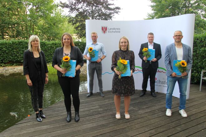 v.l.n.r. Ausbildungsleiterin Doreen Krieter-Hansen, Maren Hennecke, Nicolas Erdmann, Laura Hei-nemann, Chris Kobold, Hagen Rautz