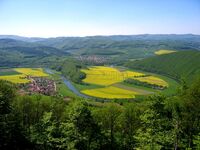 Abbildung 9: Reizvolle Eichsfelder Landschaft: Blick von der Teufelskanzel in das eichsfeldisch-hessische Werraland