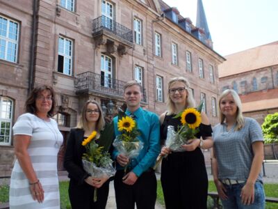 (v. l.) stellv. Hauptamtsleiterin Frau Pingel, Frau Bergmann, Herr Wenderott, Frau Große,  Ausbildungsleiterin Frau Hennecke